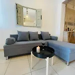 Marina's House * Pera Gyalos