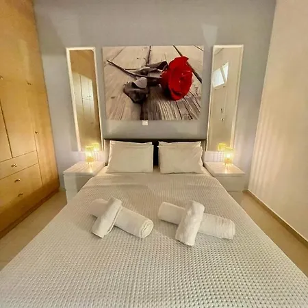 شقة Marina's House Pera Gyalos