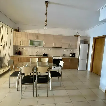 Marina's House דירה
